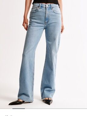 Abercrombie & Fitch Light Blue High-Rise 90s Relaxed Jeans